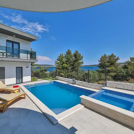 Gorgeous In Seget Donji * Trogir